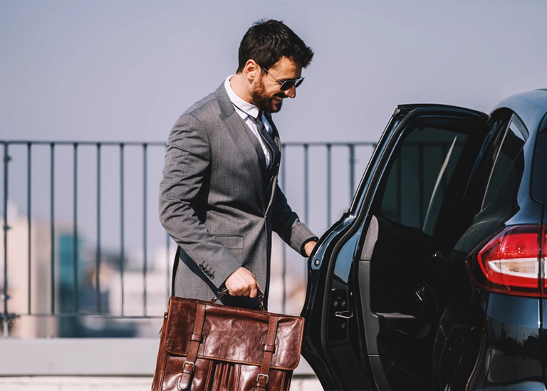 Get All Airport Transfers with Trusted Taxi from St. Pancras Renaissance