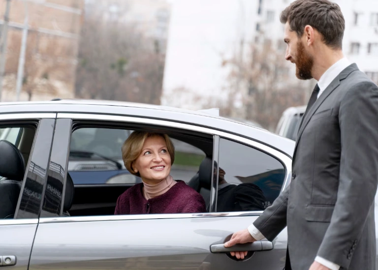 Convenient Transfers to Major London Stations