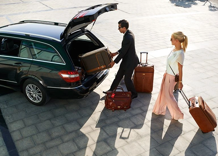 Effortless Transfers from Kensal Green to London Stations