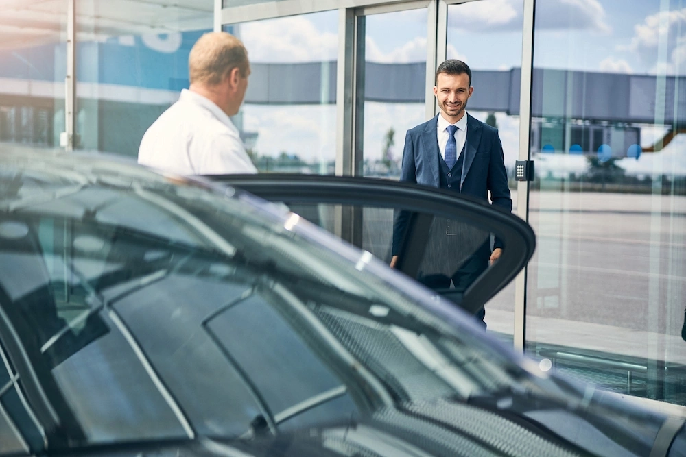 Executive and Everyday Airport Travel to and from Luton