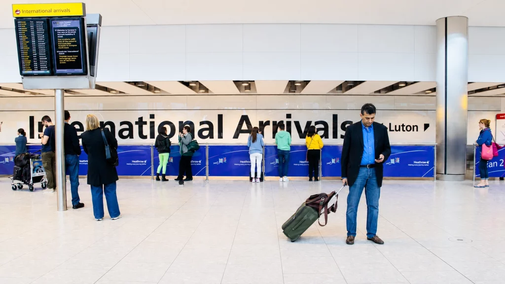 Smooth & Reliable Luton Airport Transfers Across London